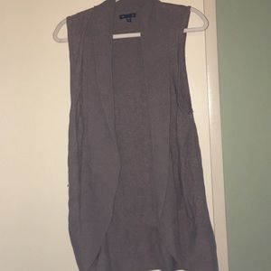 Gap Sleeveless Cardigan!! Great for Fall!🌻